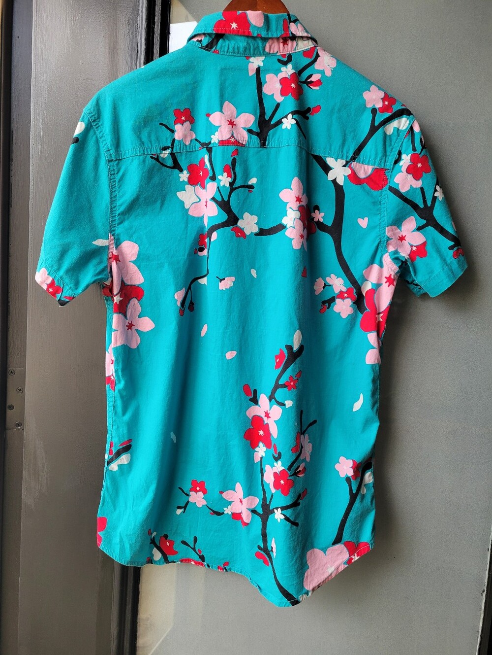 Cherry Blossom Five points Men's Medium Blue Short Sleeve Button-Up Shirt pocket - Picture 3 of 9